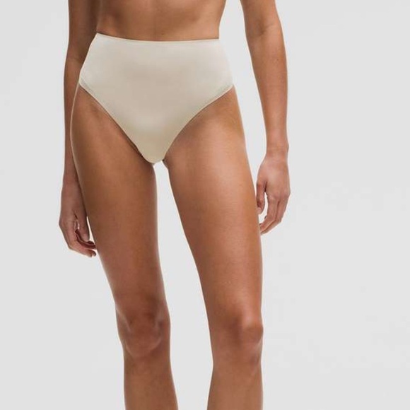 Lululemon Wundermost Ultra-Soft Nulu High-Waist Thong Underwear
R… - Picture 4 of 6